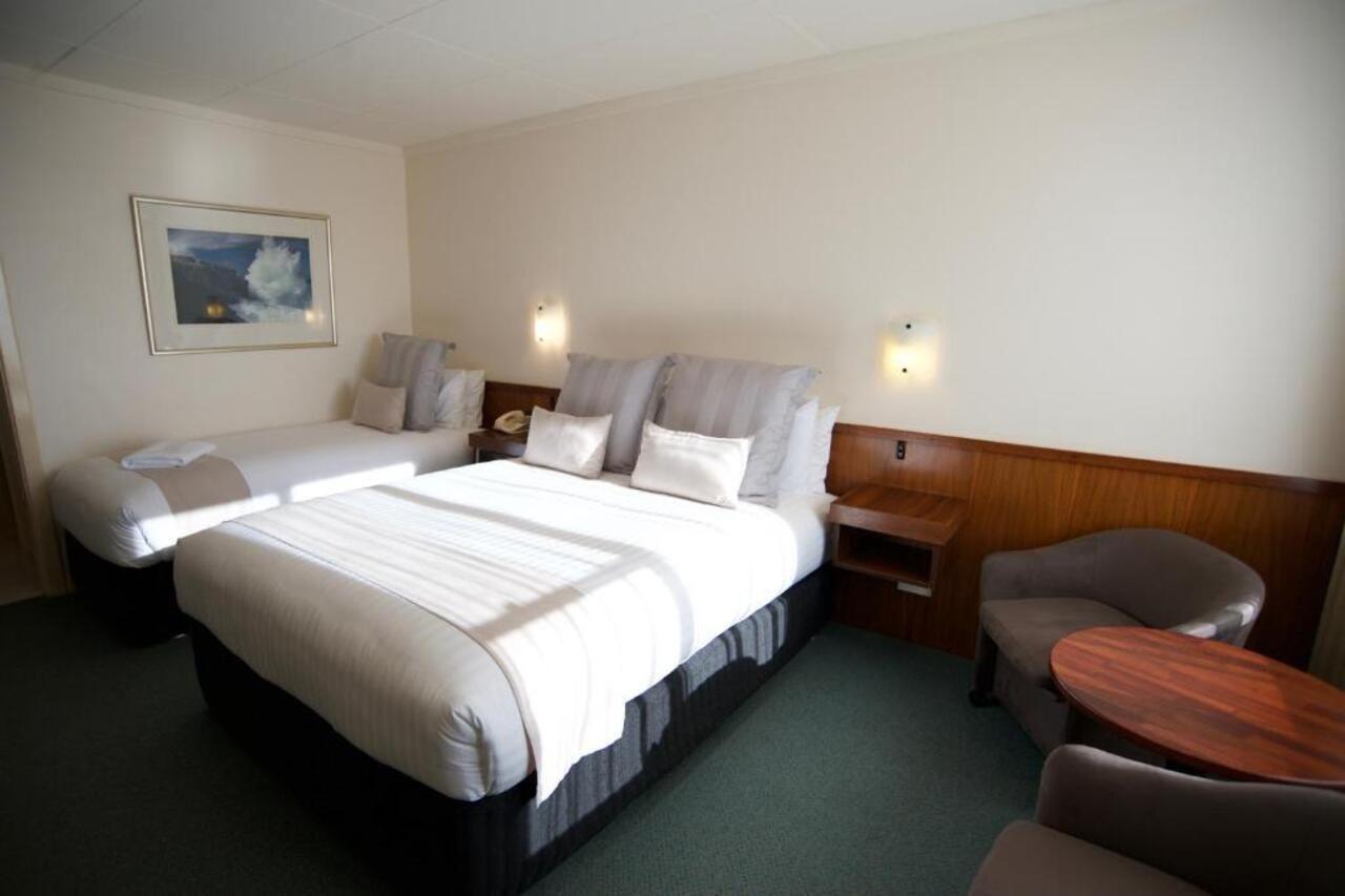 Surestay Hotel By Best Western The Clarence On Melville Олбани Екстериор снимка