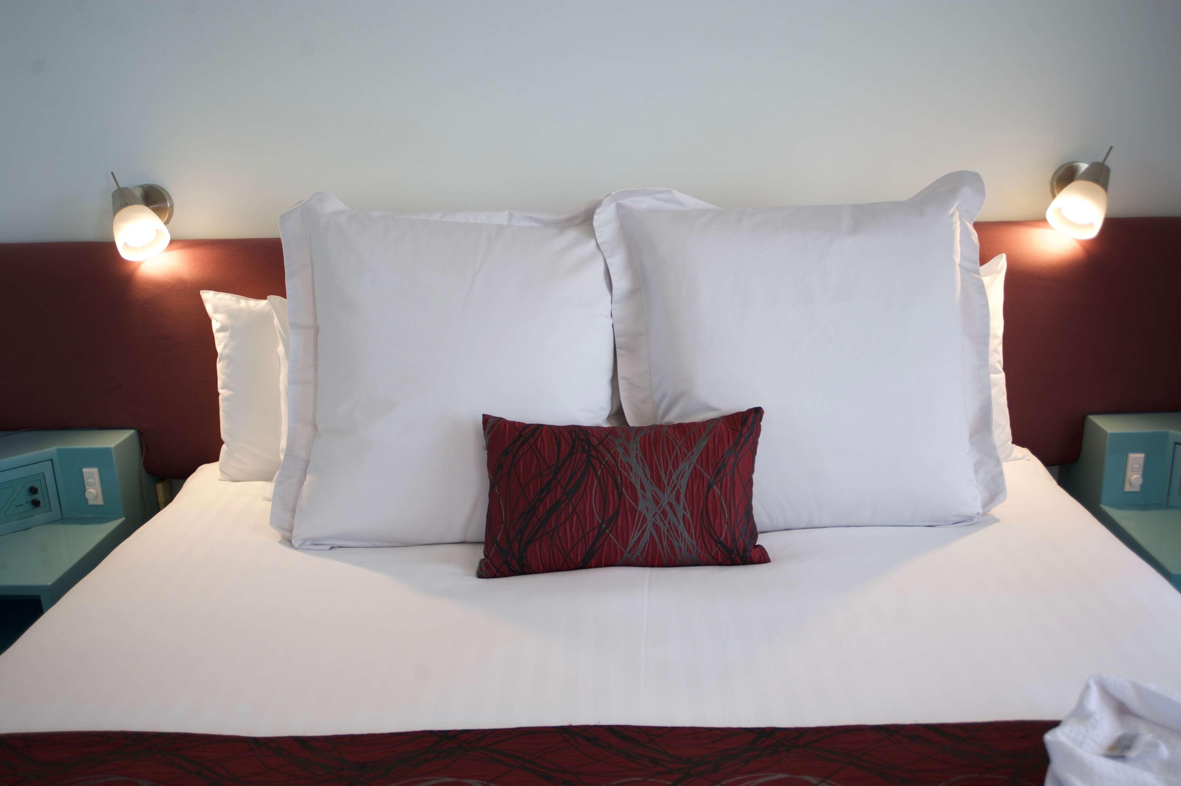 Surestay Hotel By Best Western The Clarence On Melville Олбани Екстериор снимка