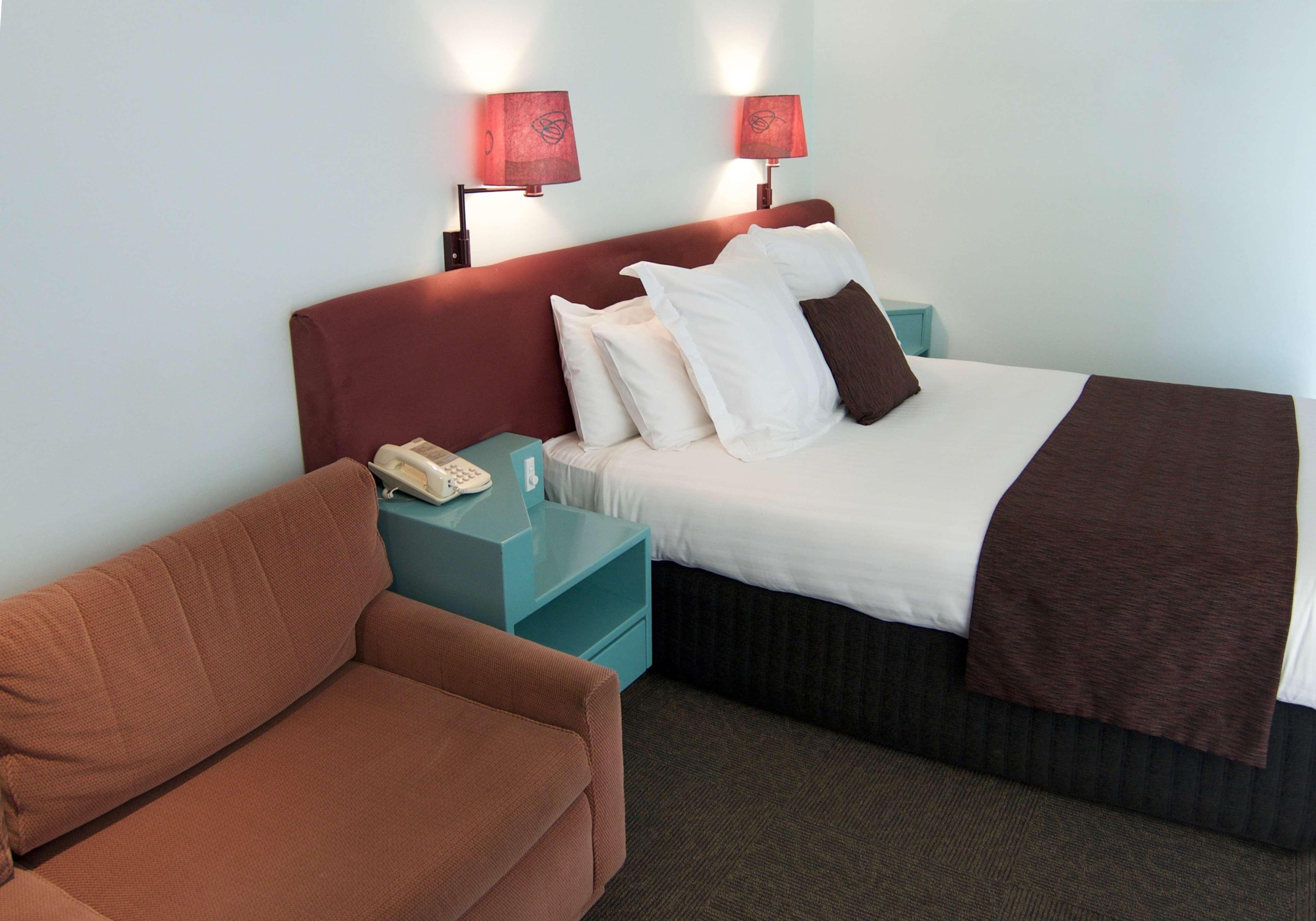 Surestay Hotel By Best Western The Clarence On Melville Олбани Екстериор снимка
