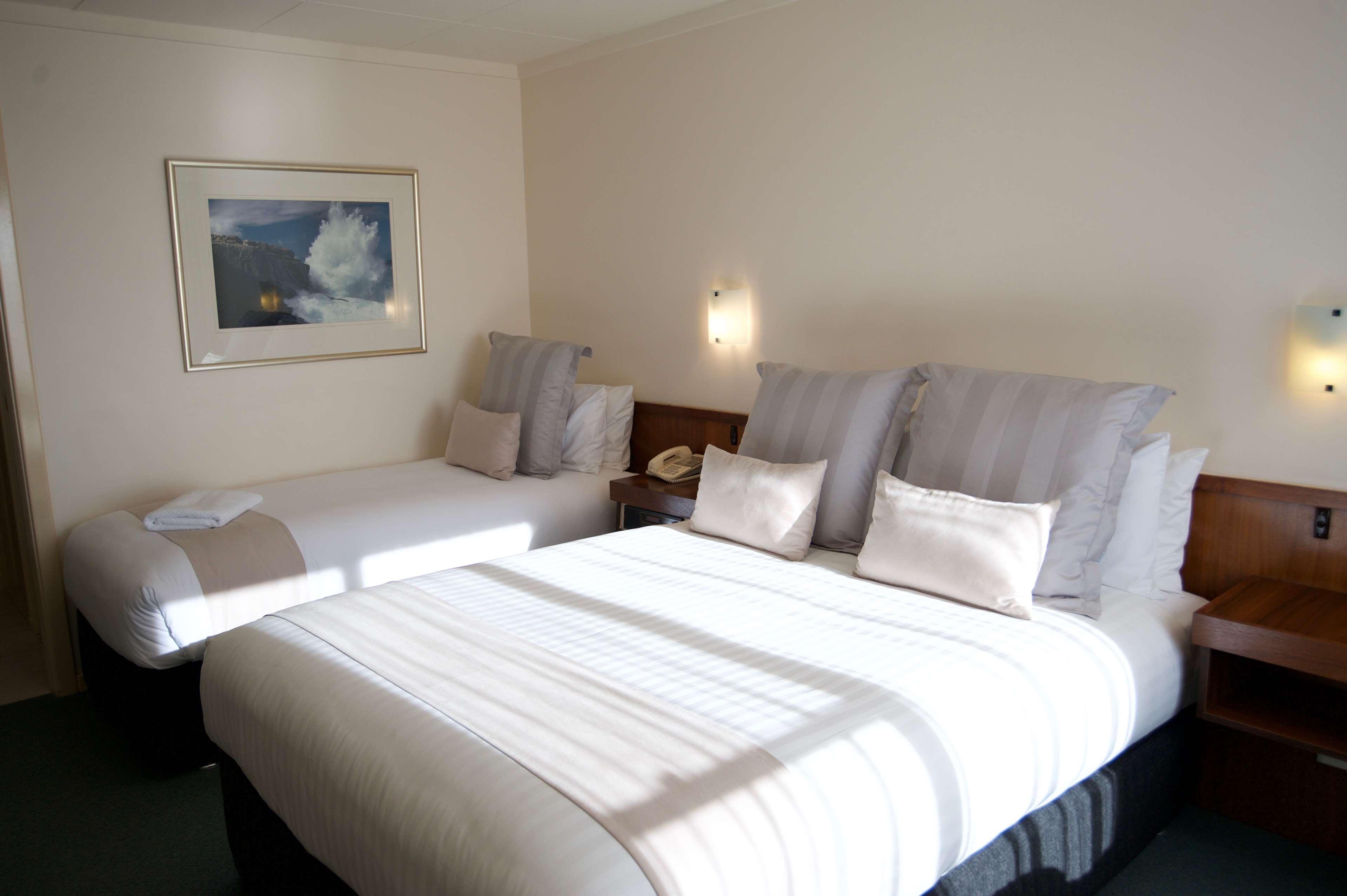 Surestay Hotel By Best Western The Clarence On Melville Олбани Екстериор снимка