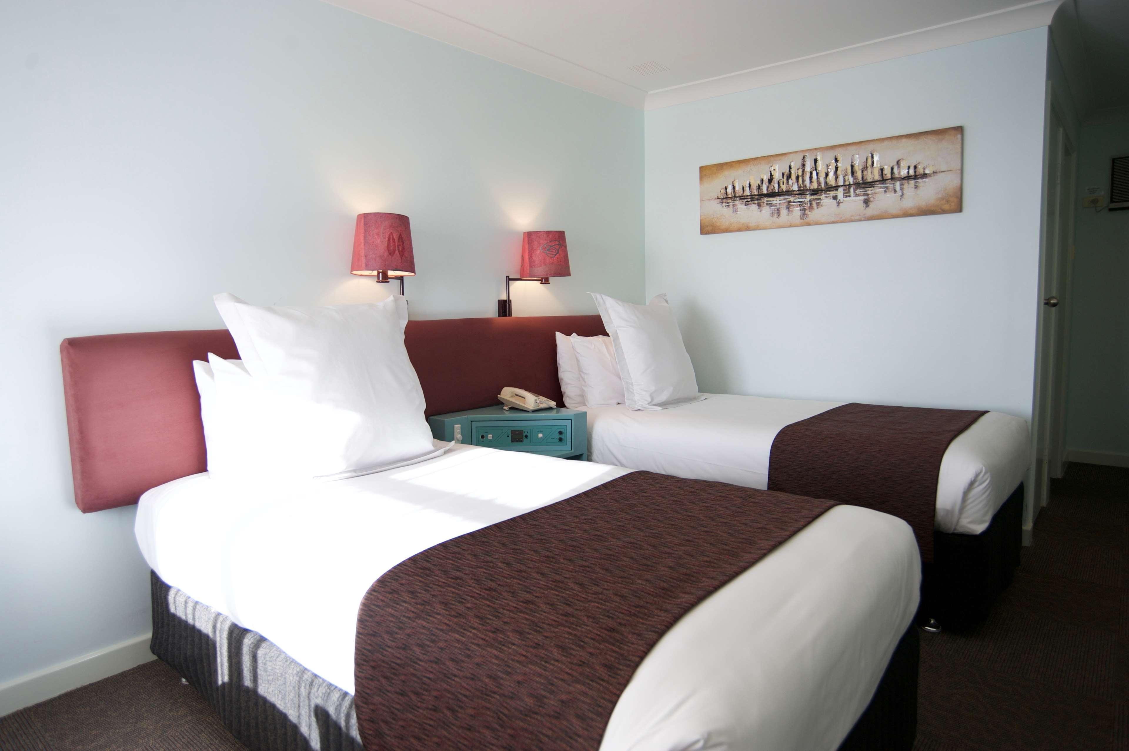 Surestay Hotel By Best Western The Clarence On Melville Олбани Екстериор снимка