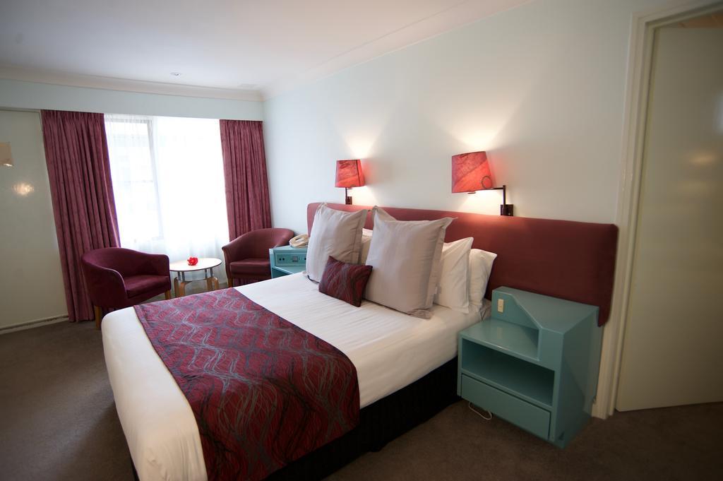 Surestay Hotel By Best Western The Clarence On Melville Олбани Екстериор снимка