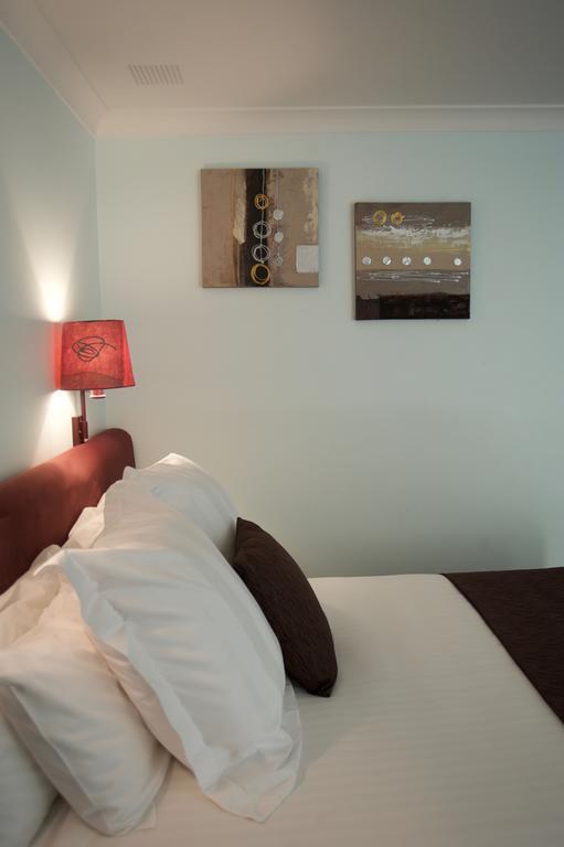 Surestay Hotel By Best Western The Clarence On Melville Олбани Екстериор снимка