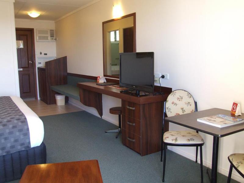 Surestay Hotel By Best Western The Clarence On Melville Олбани Екстериор снимка