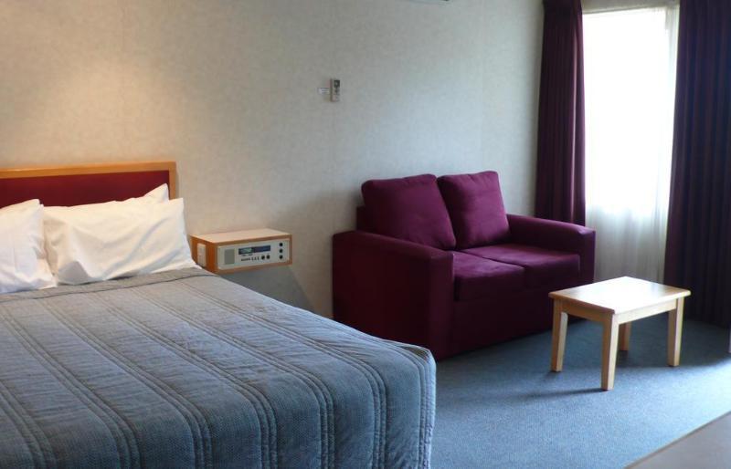 Surestay Hotel By Best Western The Clarence On Melville Олбани Екстериор снимка